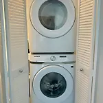 Designer 1 Bedroom Condo In Silver Lake