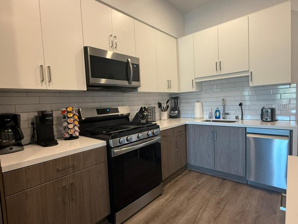 Aparthotel Designer 1 Bedroom In Silver