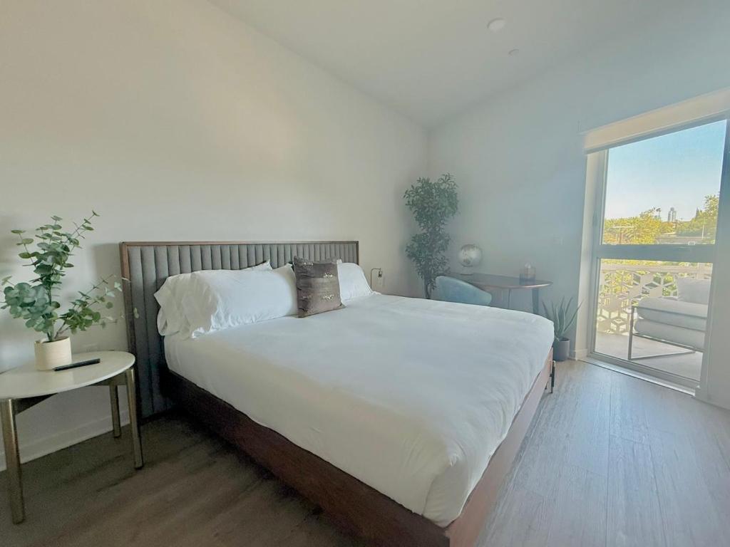 Aparthotel Designer 1 Bedroom In Silver