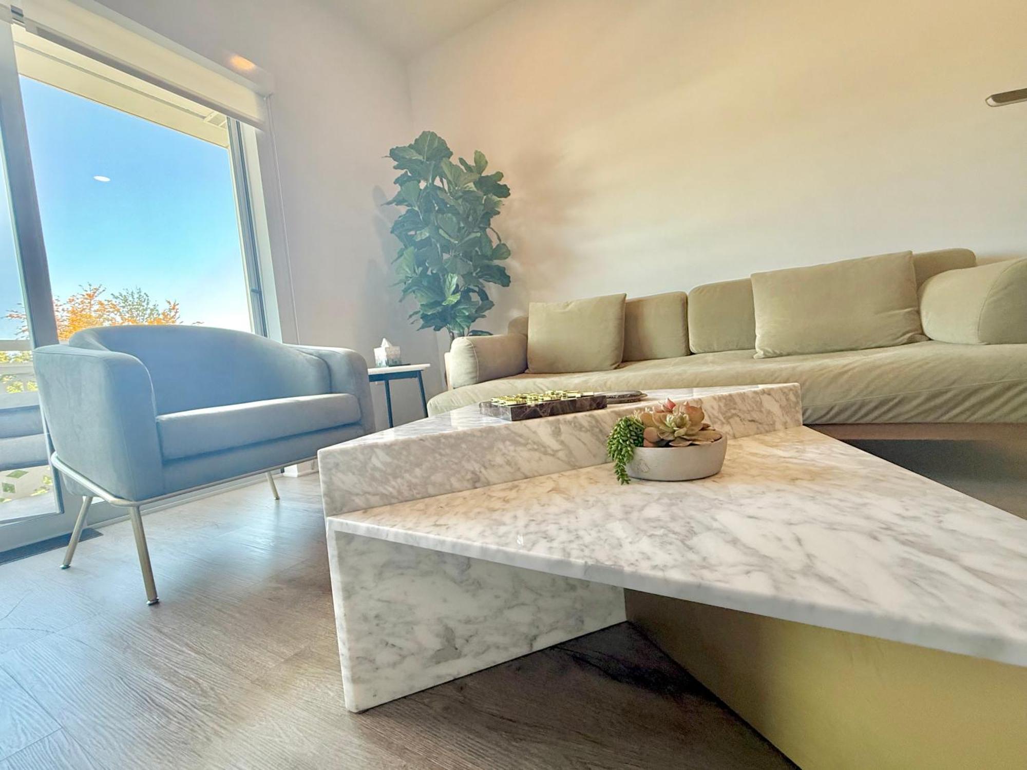 Aparthotel Designer 1 Bedroom In Silver *